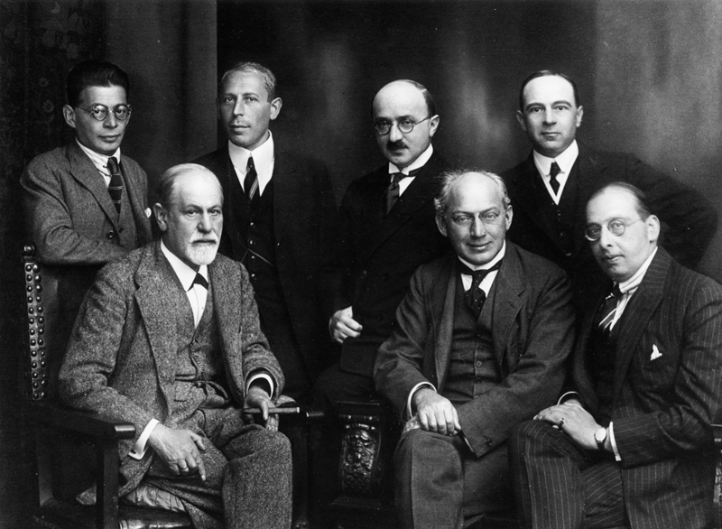 Sigmund Freud at home with colleagues